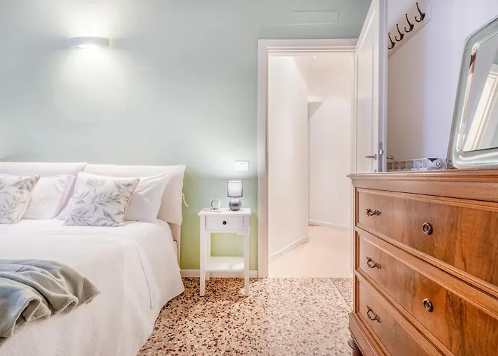 Ghirlandina - La Casa Dell'esteta Apartment Modena